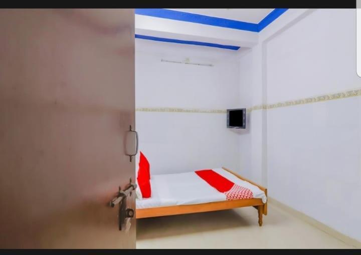 Metro Lodge Hyderabad Eksteriør billede