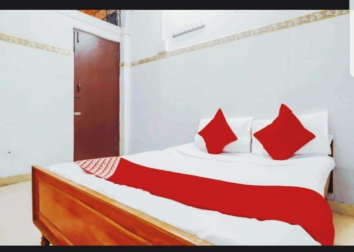 Metro Lodge Hyderabad Eksteriør billede